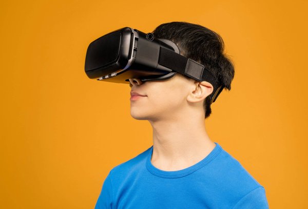 Les arts de la scène en réalité virtuelle : nouvelles frontières artistiques